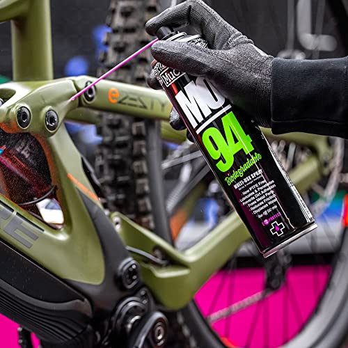 Muc-Off Clean, Protect & Lube Kit - Bike Cleaning Kit, Cleaning Bundle for MTB/Road/Gravel Bikes - Set Includes Bike Cleaner and Chain Lube