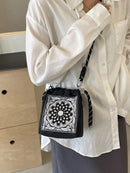 Chic Drawstring Bucket Bag with Intricate Print - Adjustable Rope Strap, Lightweight Fabric(Khaki)