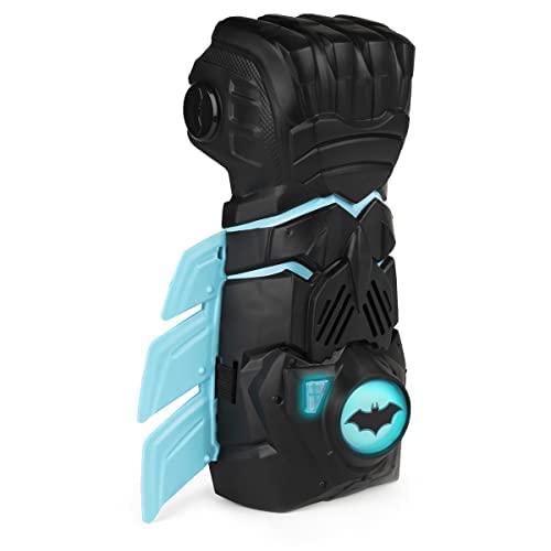 Batman, Interactive Gauntlet with Over 15 Phrases and Sounds, Kids Toys for Boys Aged 4 and Up