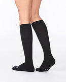 2XU Unisex 24/7 Compression Socks - Enhance Circulation & Reduce Fatigue - Black/Black - Size Large 2