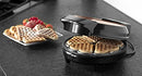 Bestron Waffle Maker for Classic Heart Waffles, Waffle Maker with Non-Stick Coating for Heart Shaped Waffles, 700 Watt, Copper