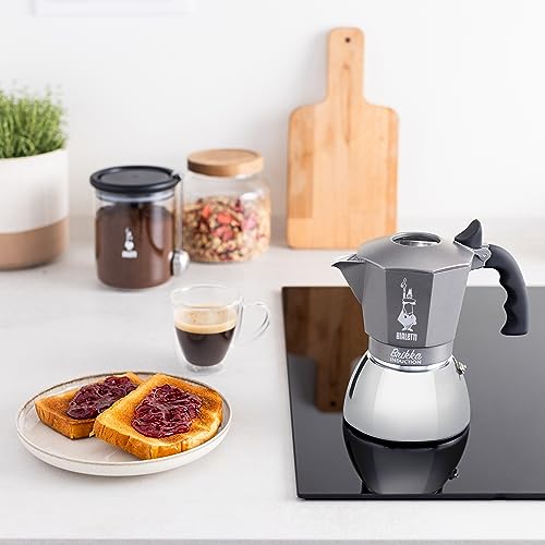 Bialetti - New Brikka, Moka Pot, the Only Stovetop Coffee Maker Capable of  Producing a Crema-Rich Espresso, 2 Cups (3,4 Oz), Aluminum and Black