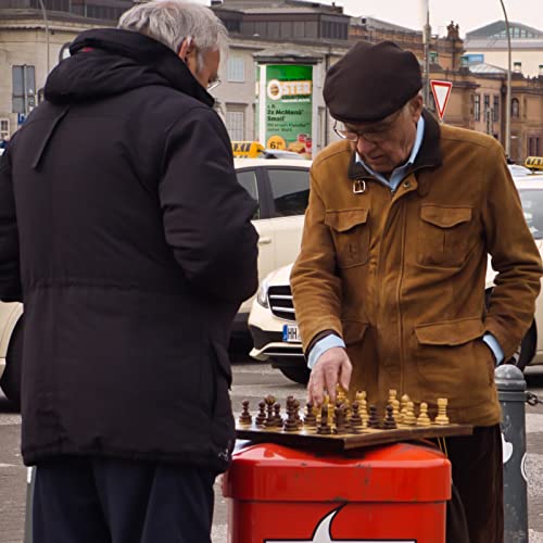 Chess Board, Magnetic Chess Sets Wooden Travel Chess Set for Adults and Kids, Folding Chess Board Set with Crafted Chess Pieces Includes Extra Queens