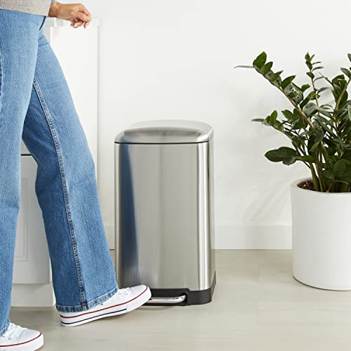 Amazon Basics 20 Liter / 5.3 Gallon Soft-Close, Smudge Resistant Trash Can with Foot Pedal - Nickel
