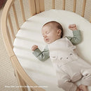 Stokke Sleepi Mini Fitted Sheet, Fans Grey - Soft Sheets for Sweet Dreams - Made for The Oval Sleepi Mini Mattress - Safe, Stylish & Washable - 100% Fine Cotton Percale