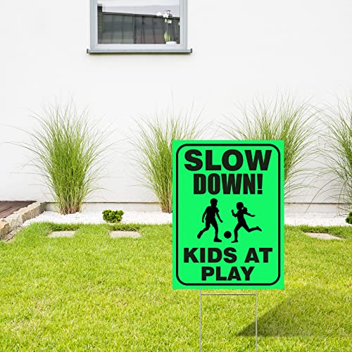 4 Pieces Slow Down Kids At Play Sign with Metal Stake, 12 x 16 Inch Kids At Play Safety Signs, Double Sided Child Safety Caution Signs, Children Sign for Street, Lawn Neighborhoods(Green)