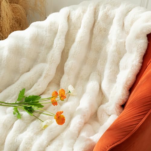 BENVWE Faux Fur Throw Blanket Fleece Bubble Blanket, Soft,Cozy and Thick Blanket Plush Fluffy Blanket for Couch Chair Bed 51x63 Inches White