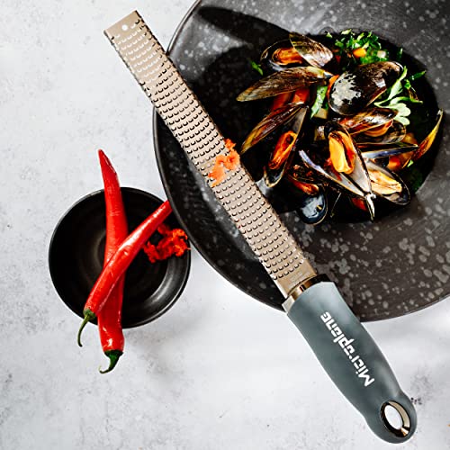 Microplane Zester Grater in After Dark Grey for Citrus Fruits, Hard Cheese, Ginger, Chocolate and Nutmeg with Fine Stainless Steel Blade - Made in USA