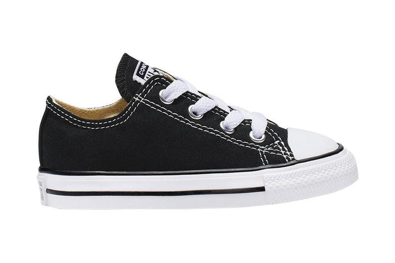 Converse Infant Chuck Taylor All Star Shoe (Black, Size 2 US)